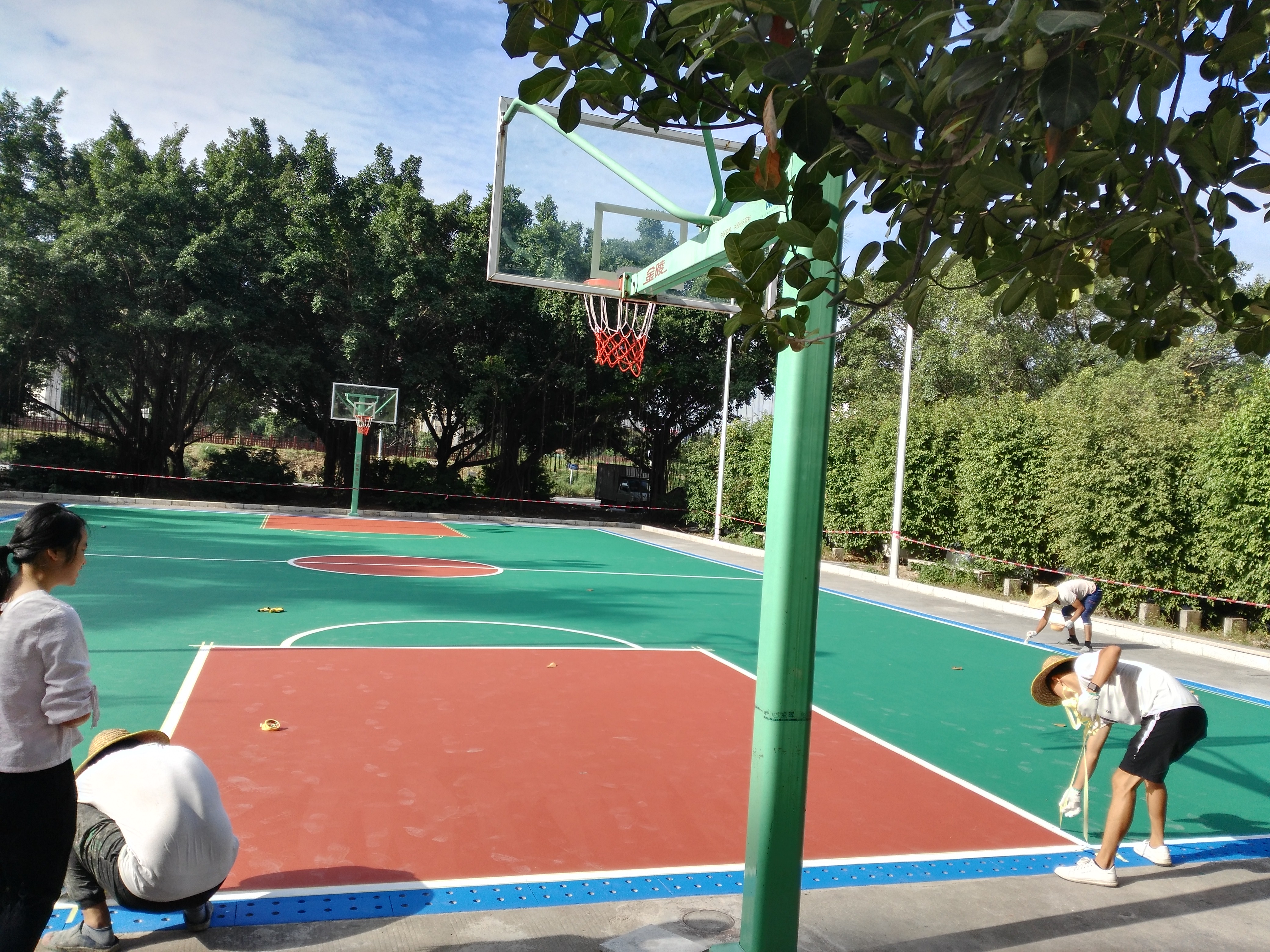 广东篮球场地坪漆 丙烯酸球场施工批发