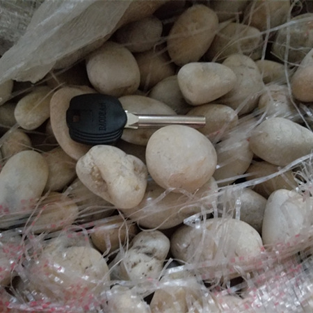 篦冷机用鹅卵石_篦冷机鹅卵石技术要求_重庆荣顺厂家批发。