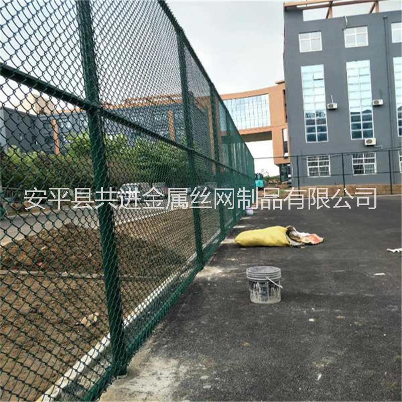 芜湖学校5人制笼式足球场围网施工图片