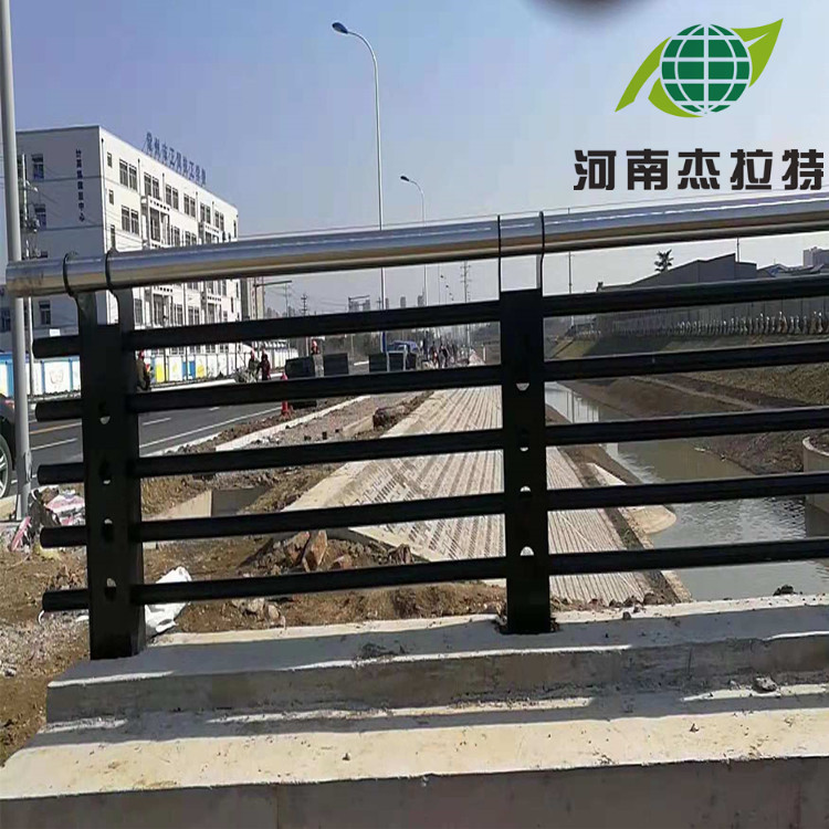 道路隔离防护栏杆 人行天桥护栏 桥梁钢管护栏图片