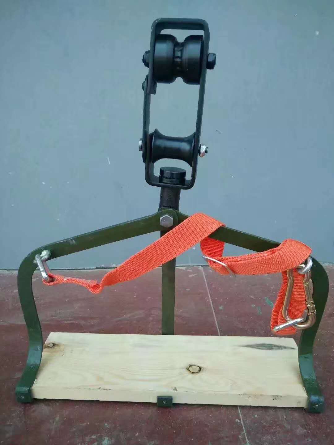 单轮吊椅  胶轮吊椅 通信滑板