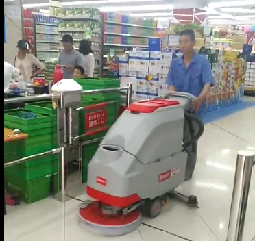 柳州洗地机 商场洗地吸干清洁设备