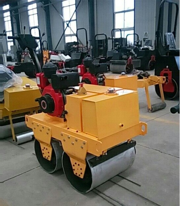 济宁小型压路机厂家，手扶式单轮压路机CYJ-700柴油机