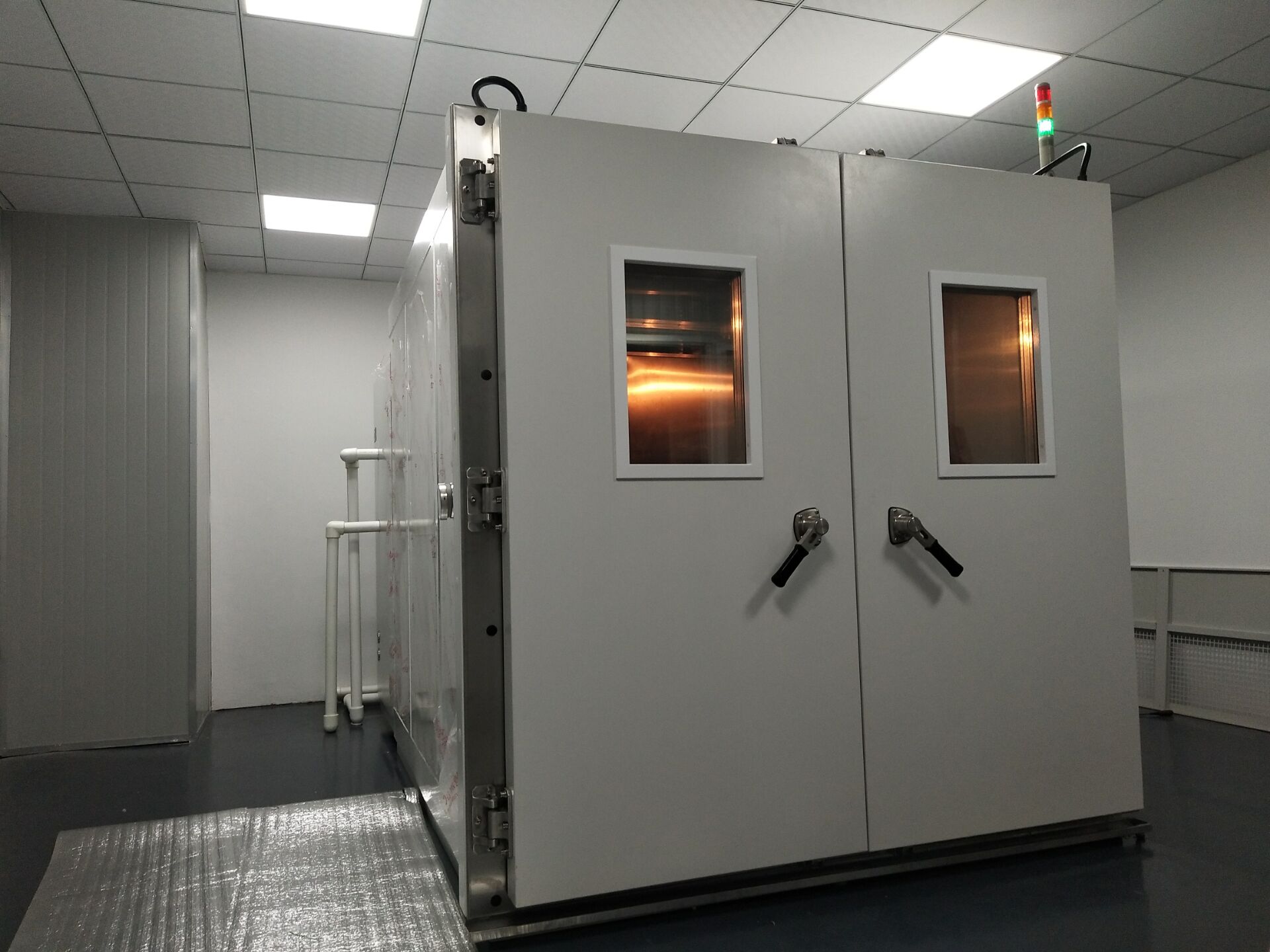 旺泉涌步入式试验室10M³-40℃ 型号齐全非标定制