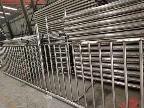 热镀锌钢管护栏-优质生产供应商厂家直销批发价格