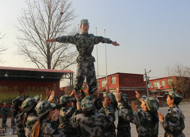 北京企业军训培训 北京企业员工军事训练