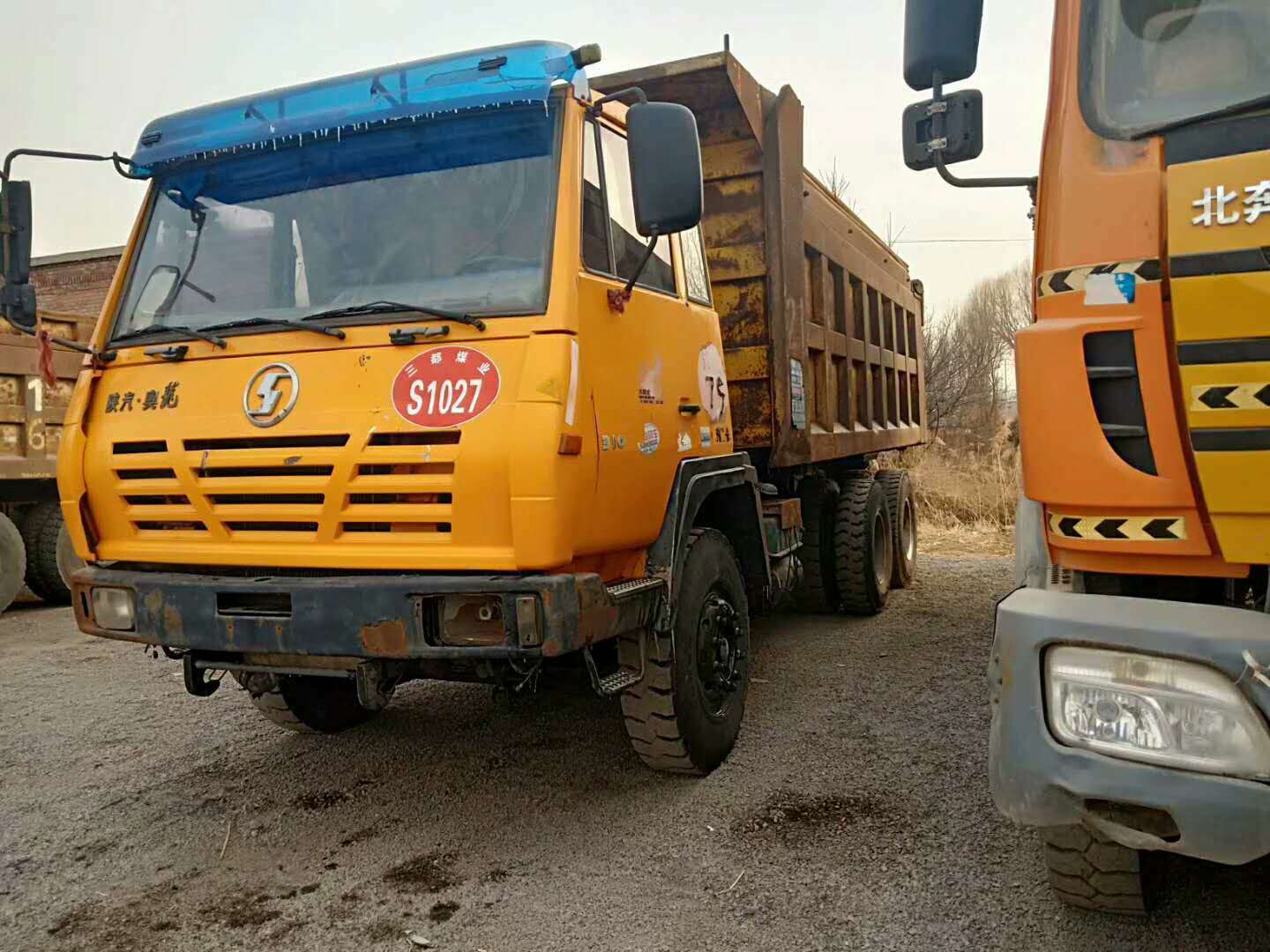 山西忻州低价出售陕汽奥龙自卸车