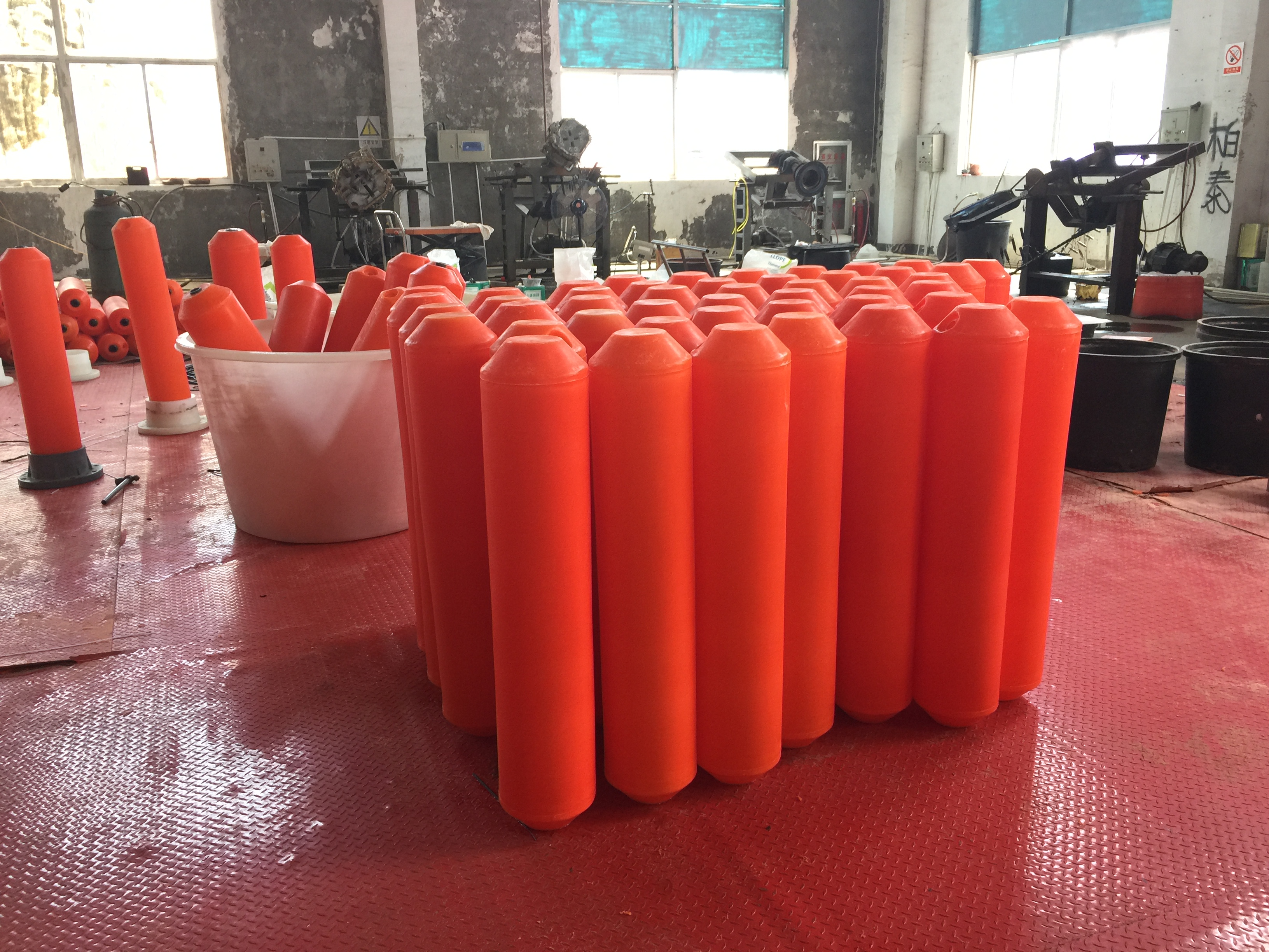 苏州厂家生产拦污滚塑浮体直销 河道拦污浮体浮标批发价格