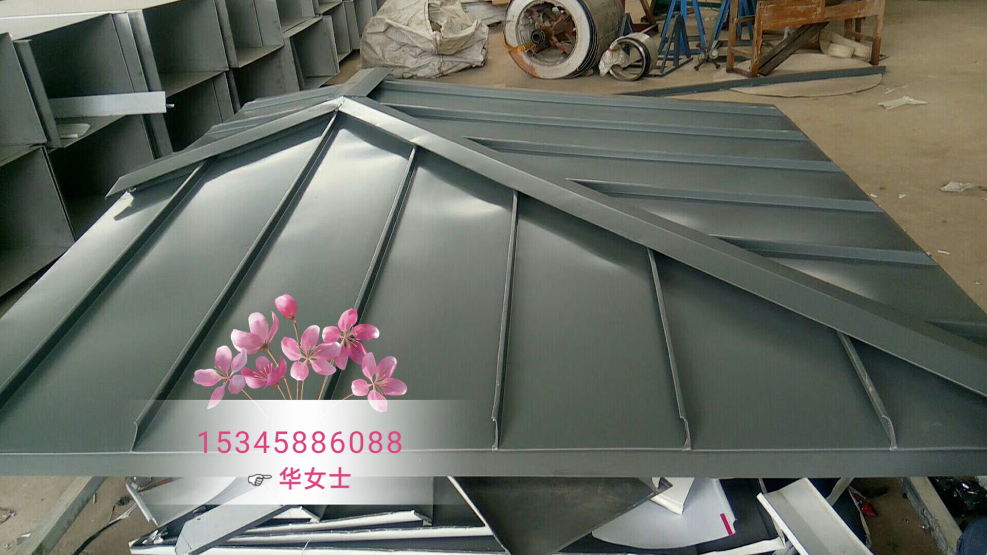 法国钛锌板暗扣屋面25-430型，德国钛锌板安装工程，0.7厚石墨灰钛锌板厂家图片