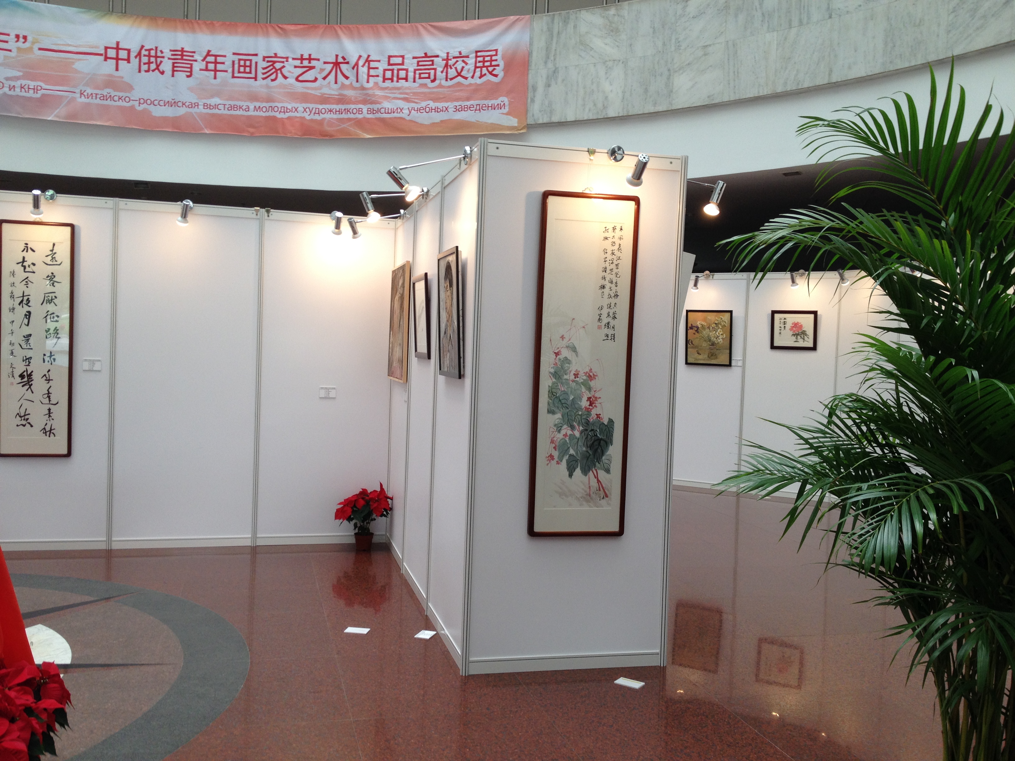 展架出租批发,提供北京高校摄影挂画展板，招聘会拍卖会挂画展板展架租赁