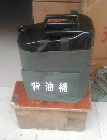 镇江润林背负式背油桶  背水桶  加油器  背油器  森林消防扑火工具