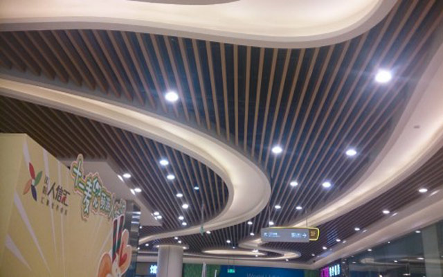 新疆吐鲁番市酒店专用铝方通吊顶批发厂家  吐鲁番市铝方通图片