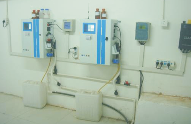 CODMn型高锰酸盐指数在线分析仪 污水治理设施的COD在线自动测量图片