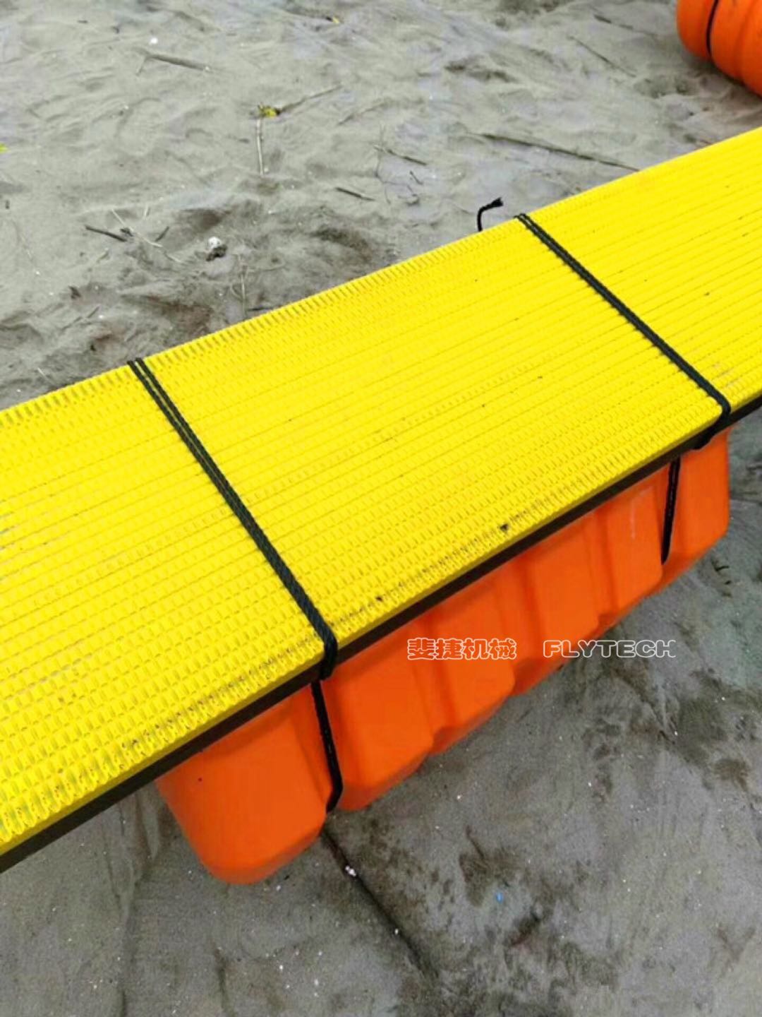 PE塑料防滑踏板生产线 海洋防滑踏板生产线图片