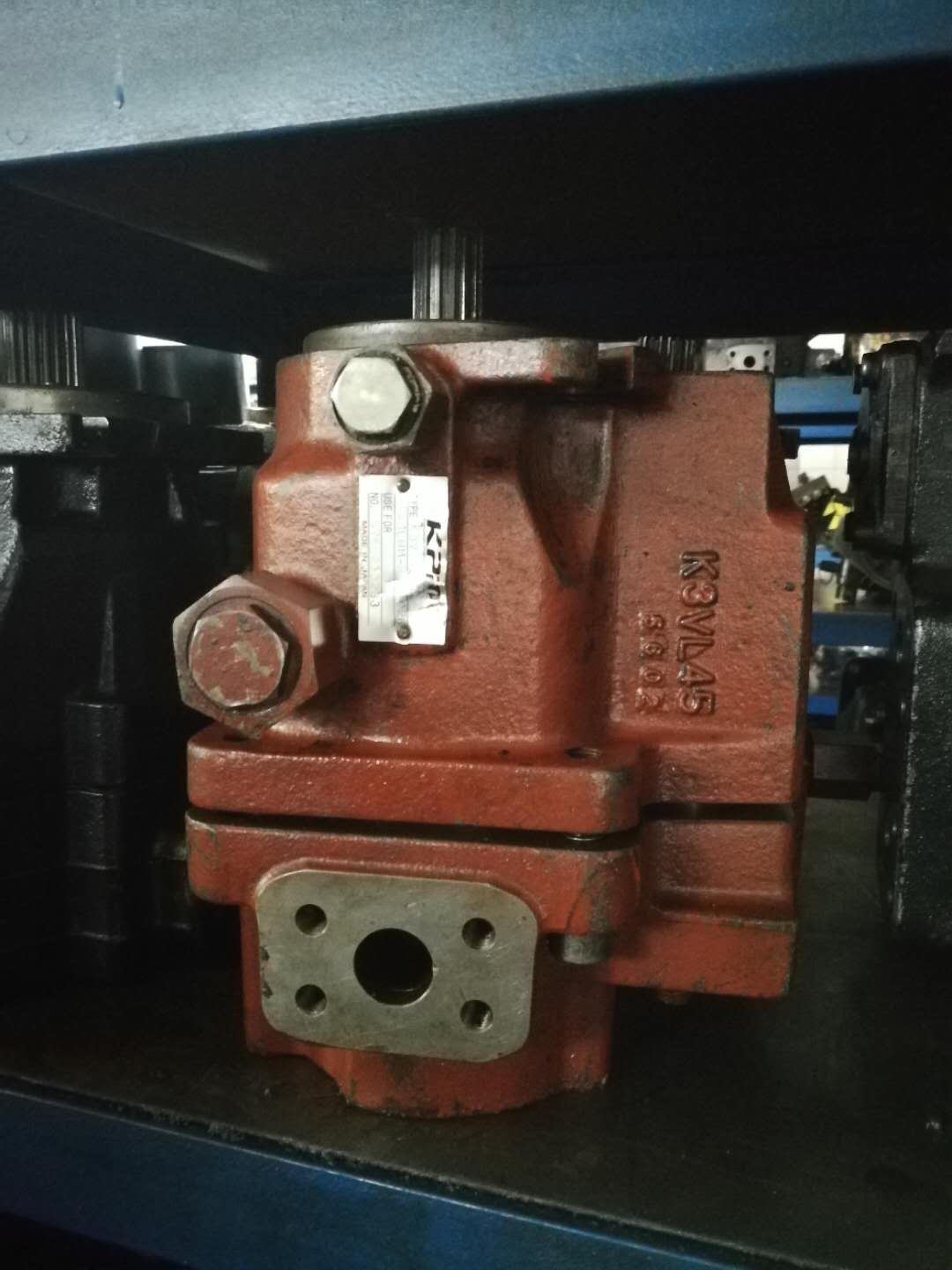 上海维修泵车川崎K3VL45液压泵