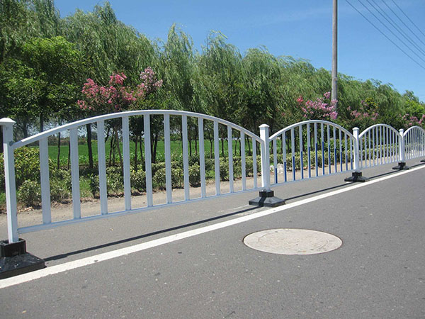 PVC护栏  道路护栏  新力厂家直销 PVC护栏---市政道路护栏