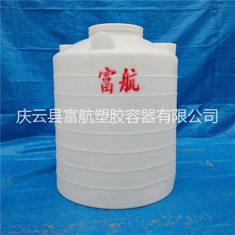 滁州2吨塑料水箱2000公斤pe水塔养殖场2立方储水罐图片