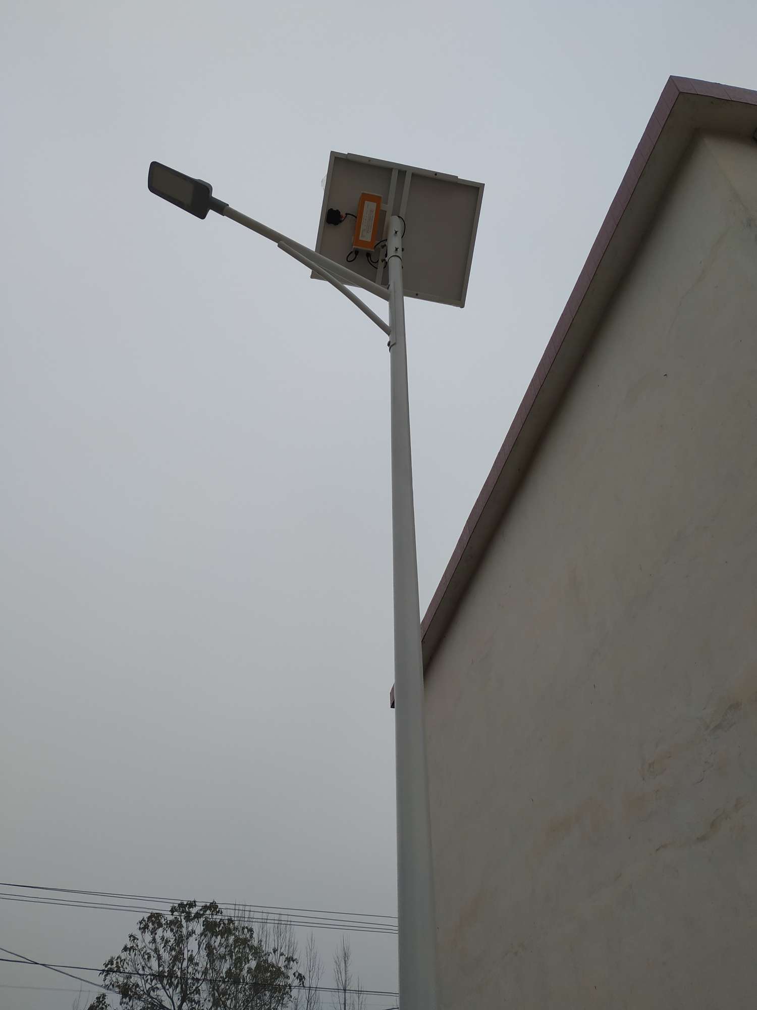 河南道路照明太阳能路灯锂电池厂家供应售后服务更周到 太阳能路锂电池图片
