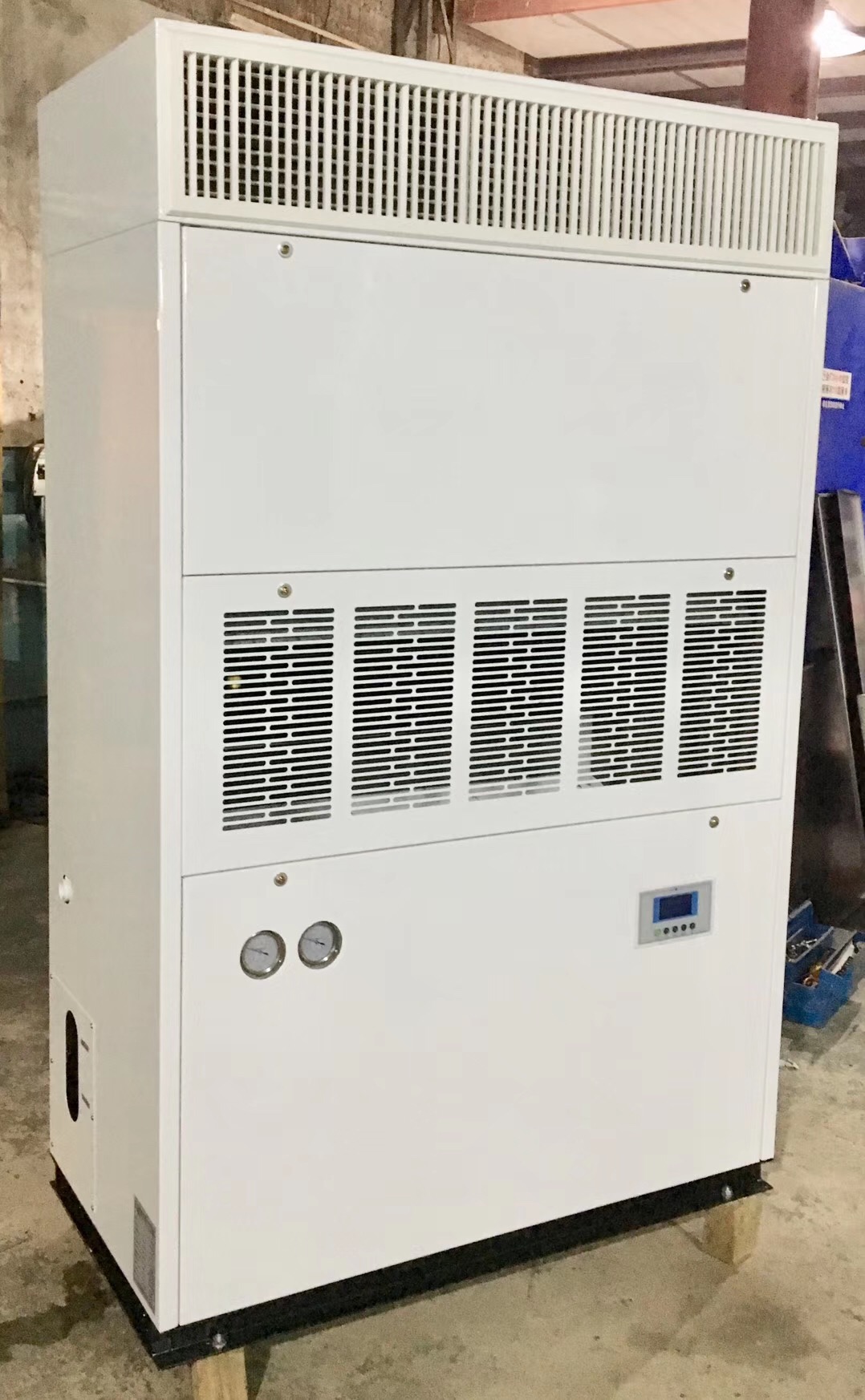 东莞东坑节能型水冷柜式空调机报价图片