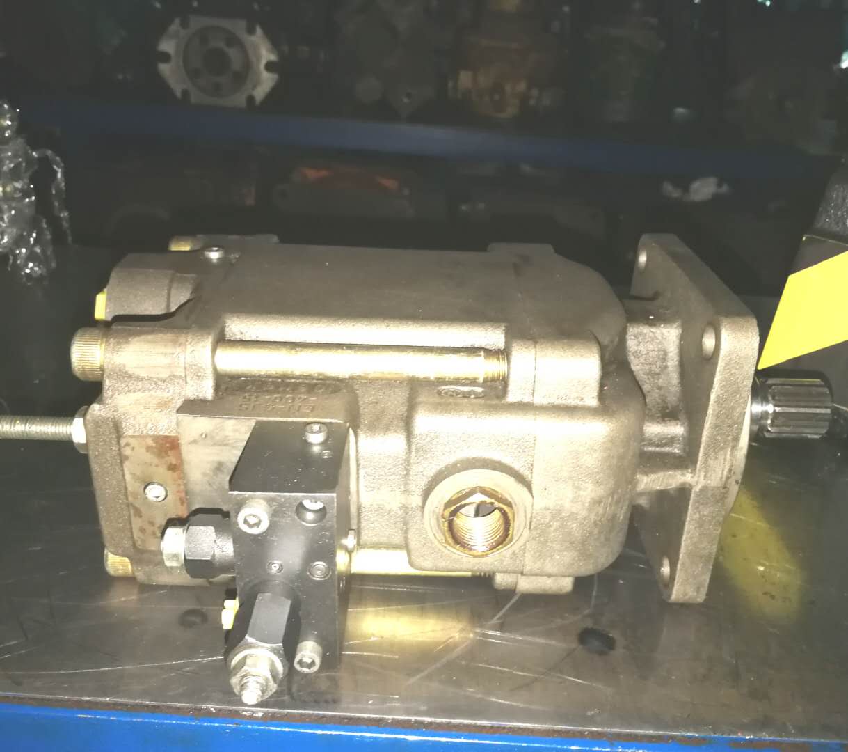 十年专业维修掘进机哈威柱塞泵V60N图片