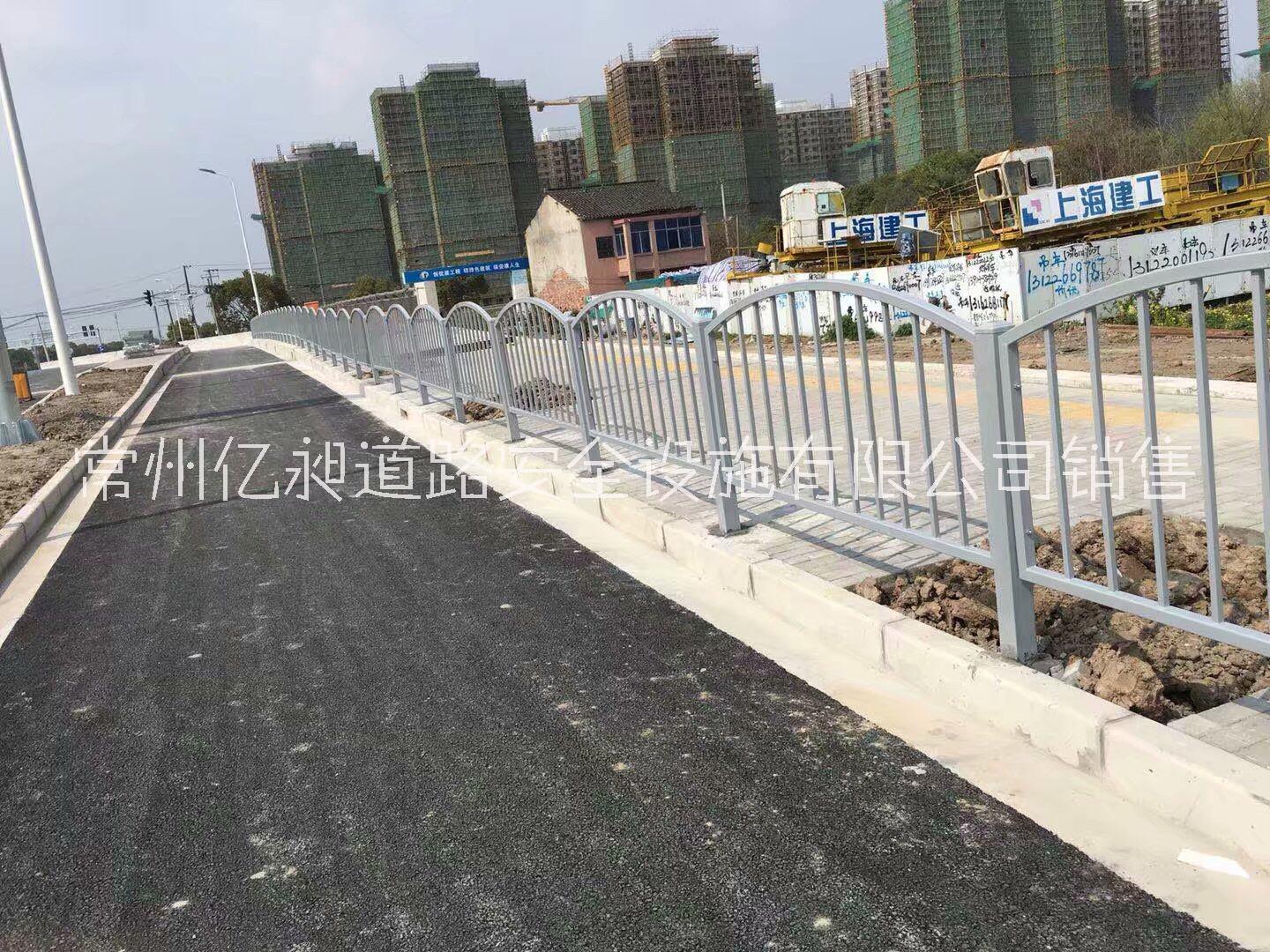 上海市政道路弓形护栏，常州护栏厂定制花式护栏