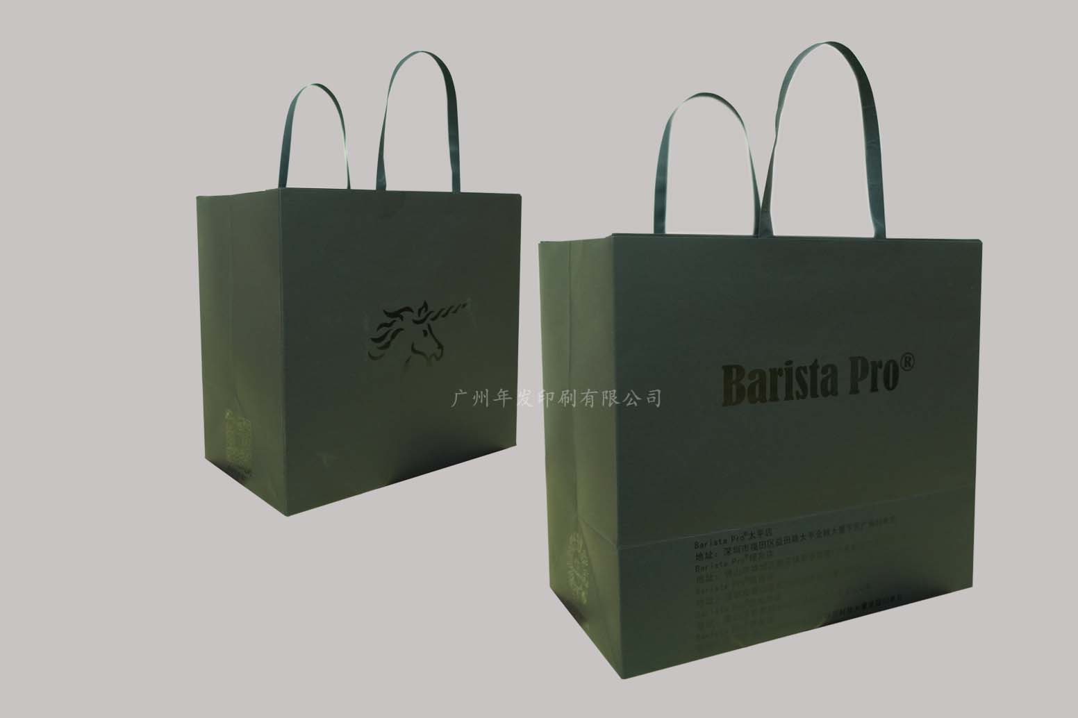 广州厂家年发印刷服装购物袋生产图片