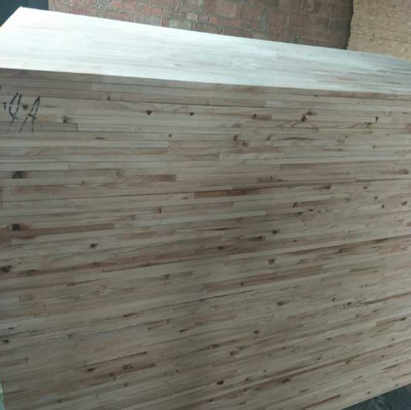 厂家供应衣柜门板杉木拼板 衣柜板材移门板材指接板木板材定制