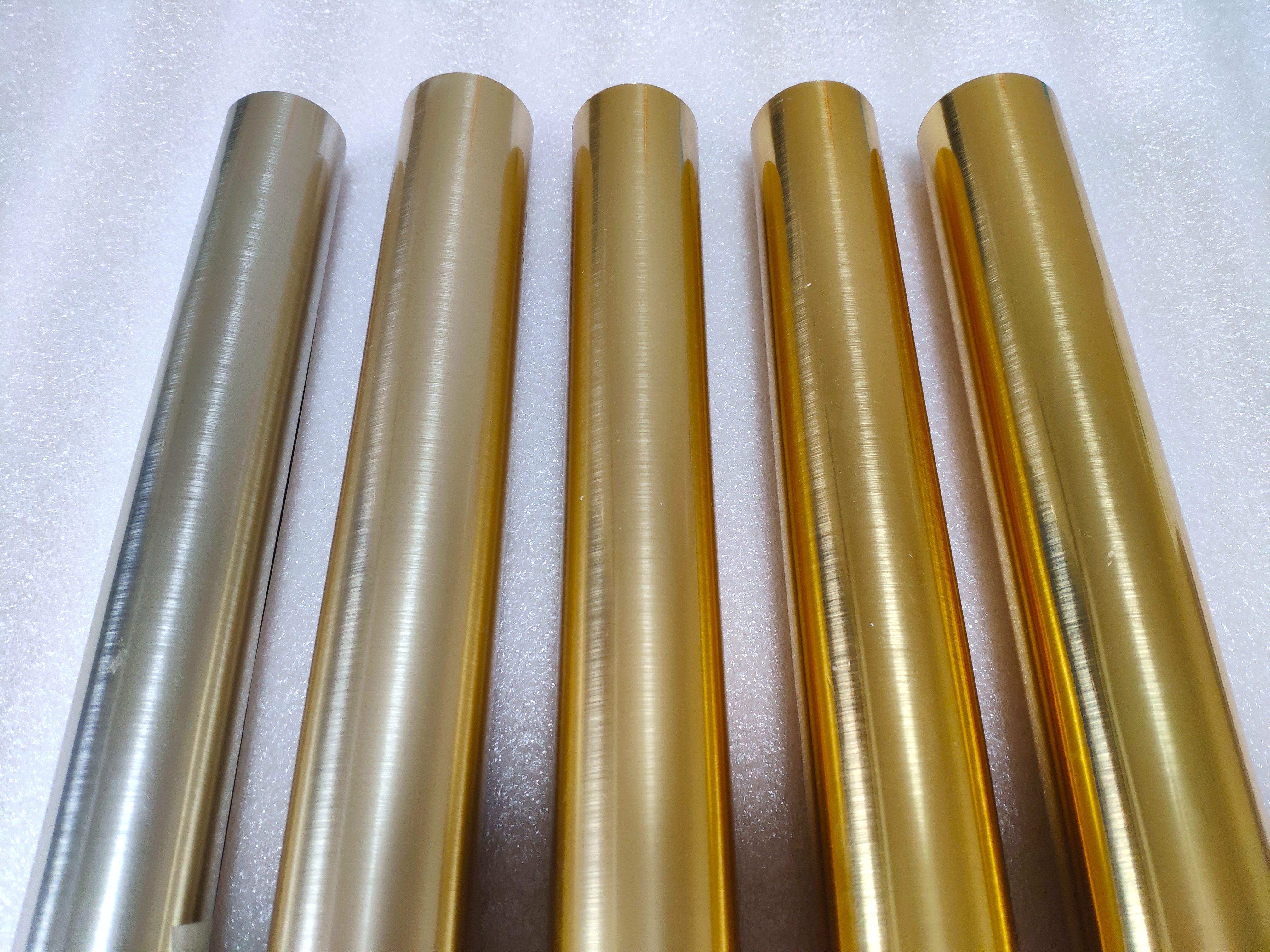供应电化铝，烫金纸，拉丝箔，镭射膜，转移膜，复合膜