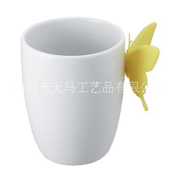 欧式陶瓷咖啡杯 玉蝴蝶创意陶瓷马克杯 白色口杯茶杯 潮流杯  蝴蝶亲吻陶瓷杯 少女心悦杯