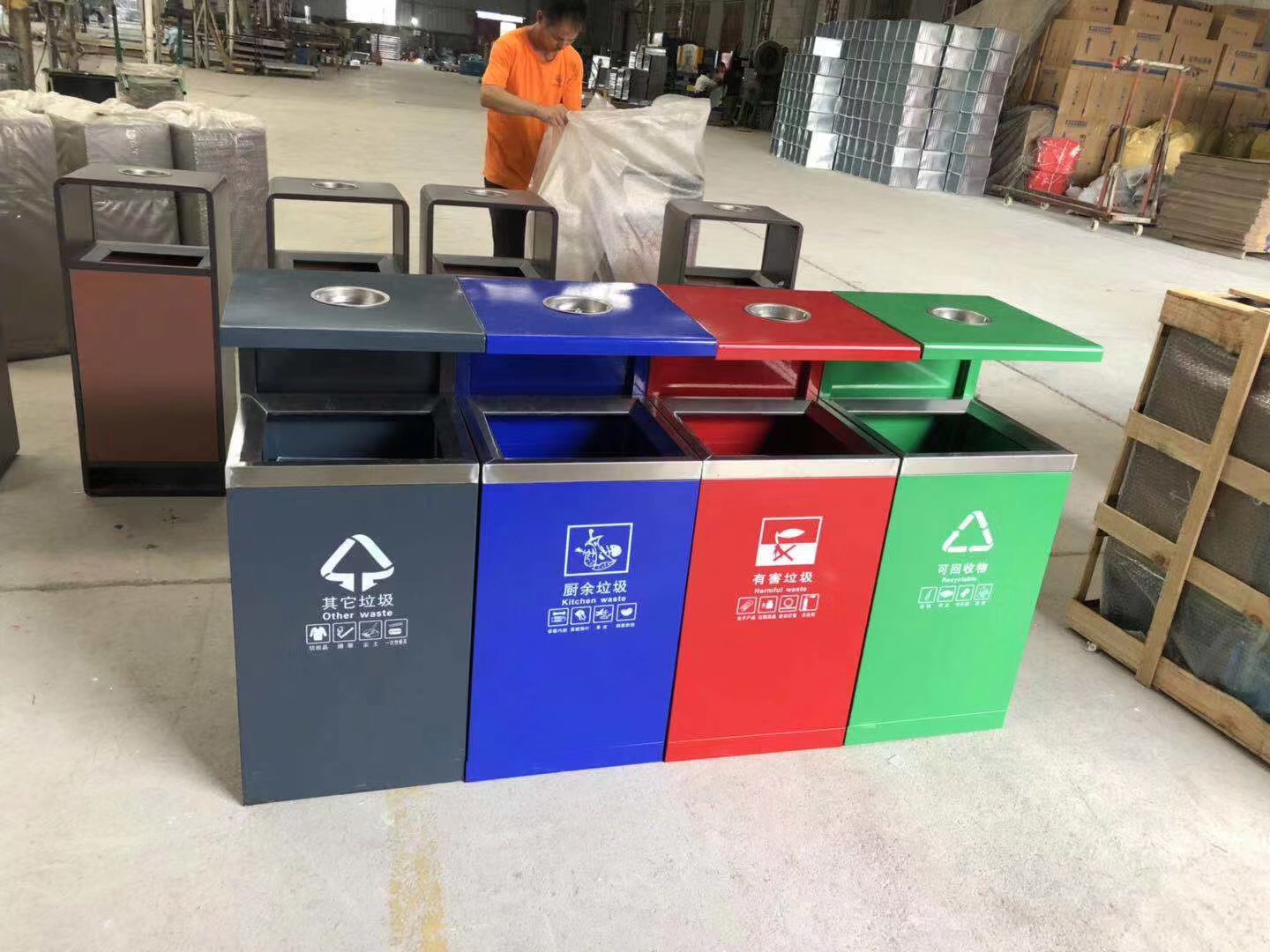 西宁环保分类垃圾箱果皮箱垃圾箱厂家直销果皮箱垃圾桶质量保证量多从优 垃圾箱果皮箱