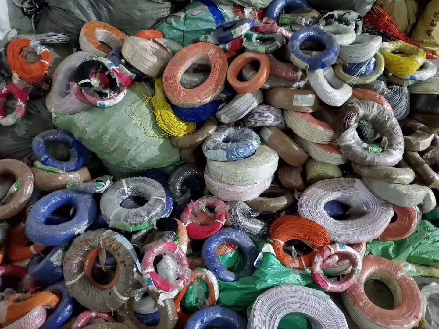 深圳工厂废料厂家直收价格高  工厂废料回收报价电话