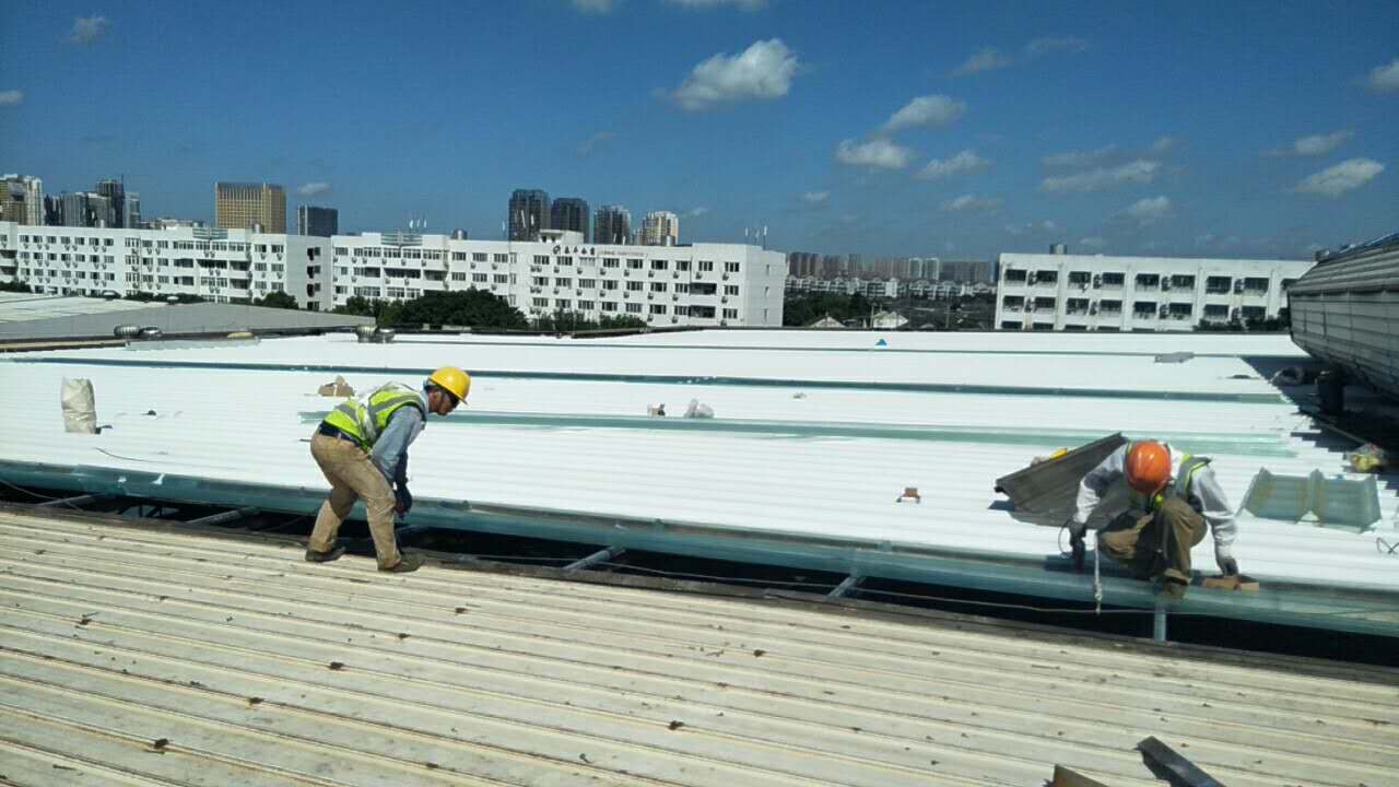 苏州钢结构厂房维修补漏彩钢板更换翻新除锈喷漆