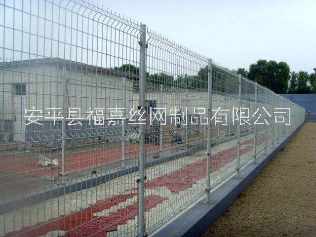 公路护栏网，双边丝围栏网大量供应公路护栏网，双边丝围栏网现货