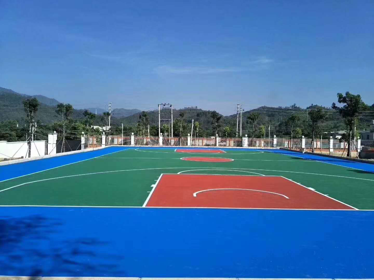 兴宁丙烯酸篮球场施工 丰顺硅PU篮球场 梅州各种球场划线