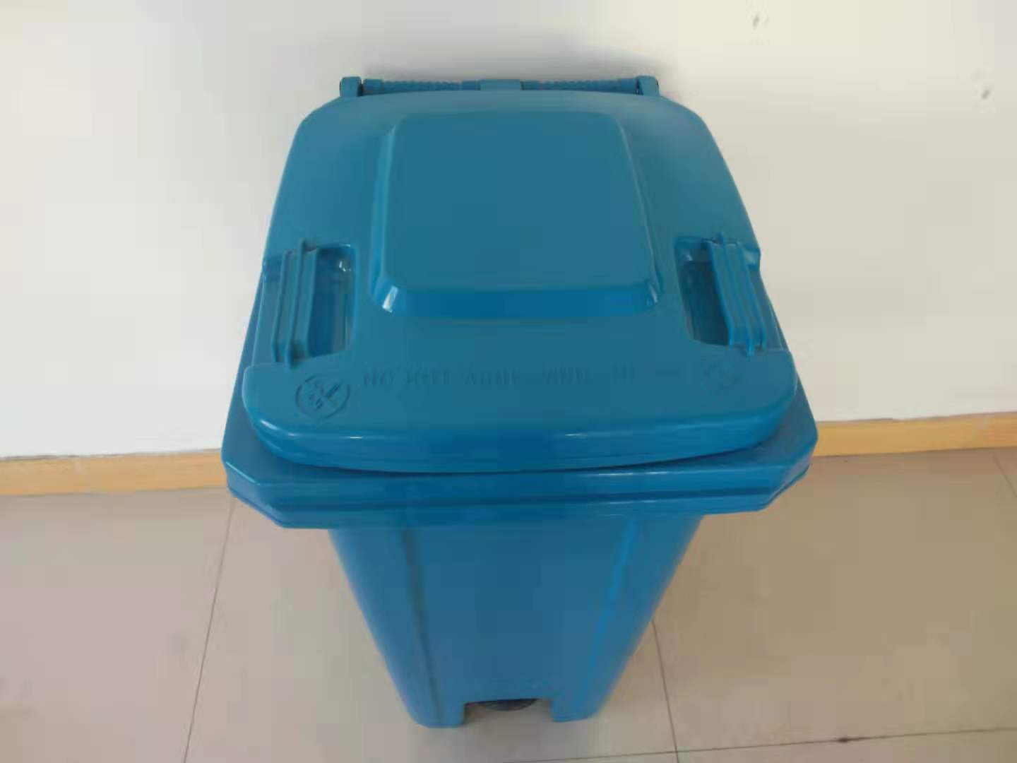 惠州120L中踏垃圾桶报价-厂家-供应商-批发图片