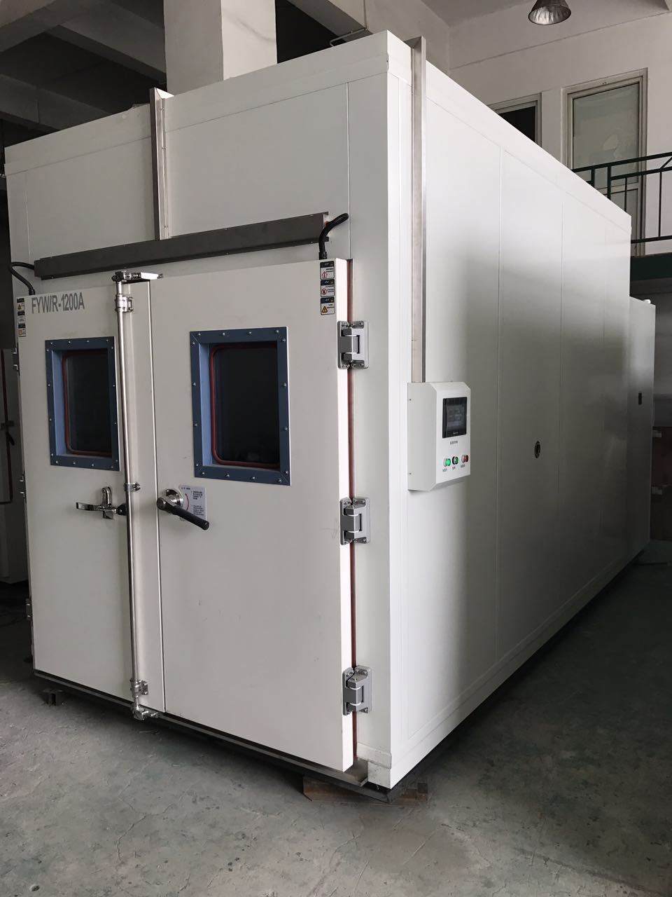 供应新疆图木舒克高低温试验箱027-62434489 高低温低气压试验箱