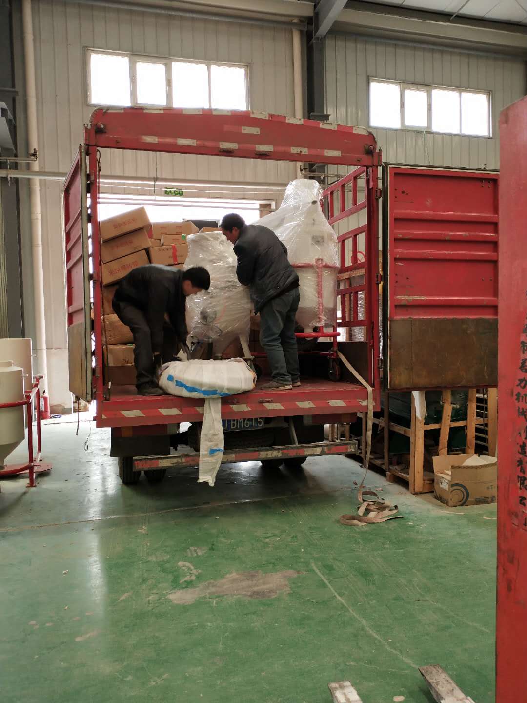 北京市钢构件除锈喷砂机厂家钢构件除锈喷砂机