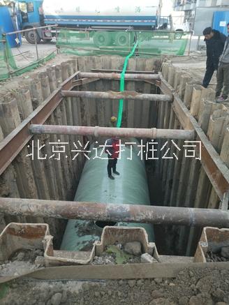 北京地基基坑打钢板桩图片