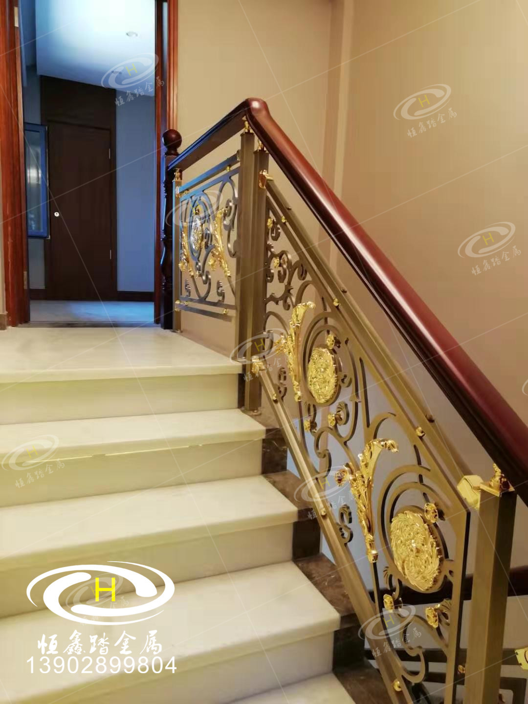 酒店旋转护栏 楼梯护栏生产厂家 广东佛山专业楼梯护栏安装测量一条龙服务图片