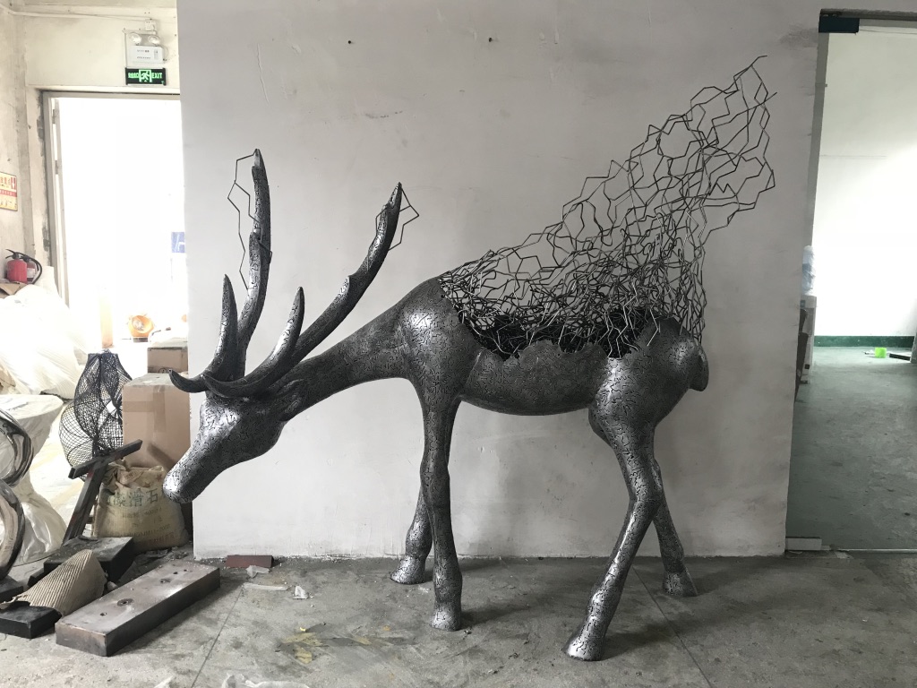 不锈钢动物鹿雕塑广东园林景观不锈钢动物鹿雕塑定制厂家 哪家价格便宜