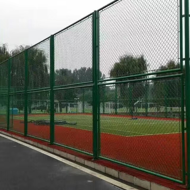 供应 体育场护栏网 球场围栏 篮球场护栏