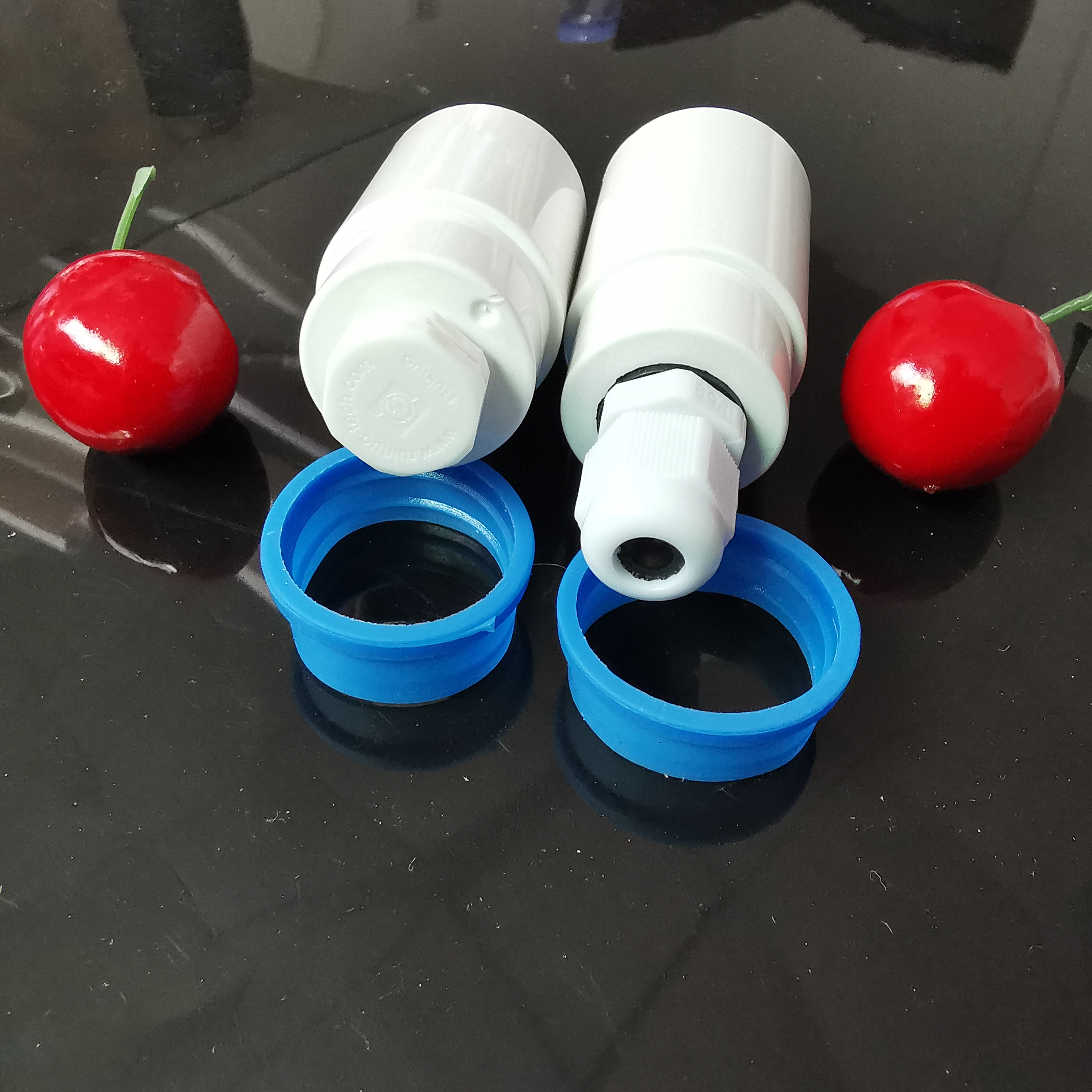 新生代厂家销售T8加长防水堵头 带蓝色环 带呼吸器