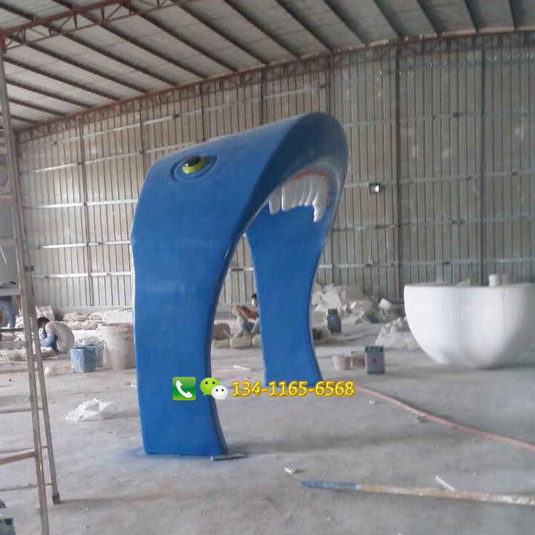 惠州市玻璃钢鲨鱼头雕塑厂家