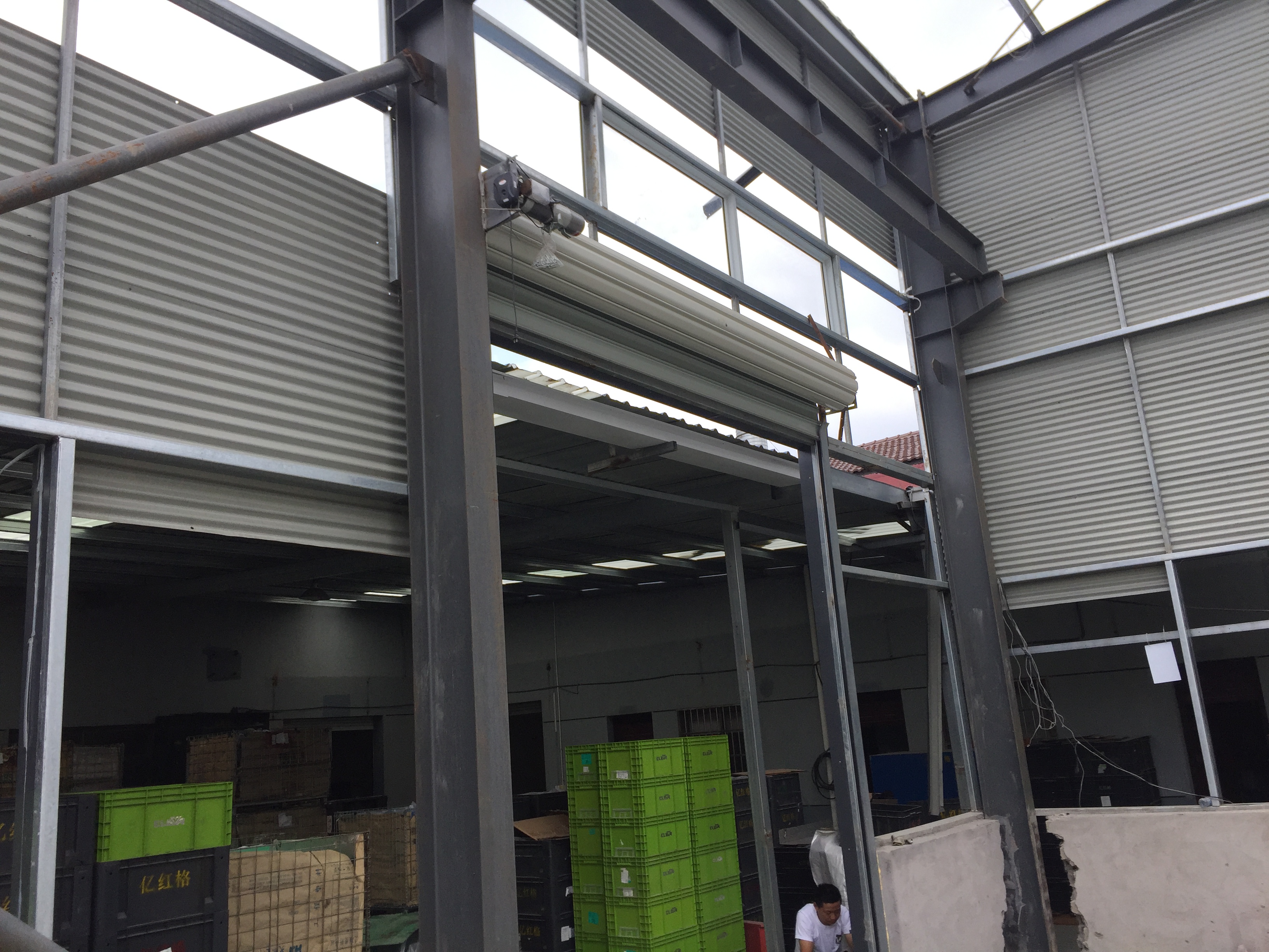 回收销售彩钢板钢结构活动房整厂打