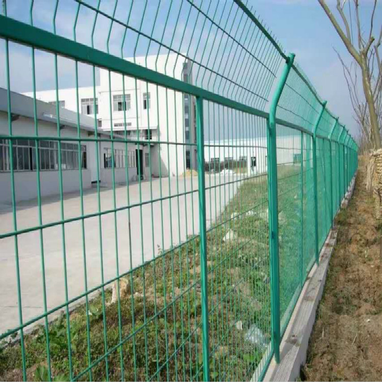 深圳市防护网 铁网价格  护栏网生产厂家 防护围网生产厂家