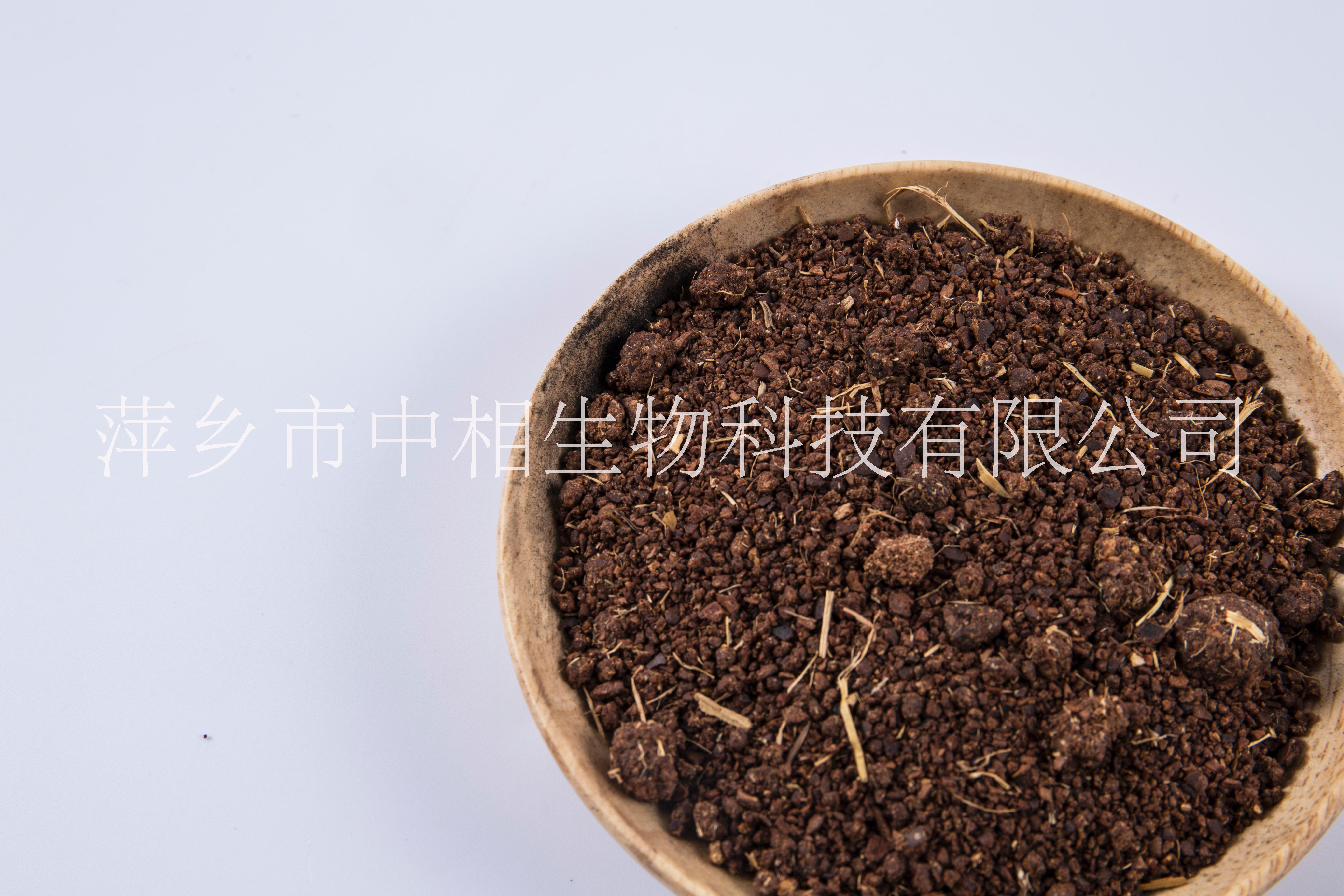 萍乡市有草茶粕厂家供应厂家直销 有草茶粕农用养殖小龙虾，蟹，鱼池塘清塘，杀野杂鱼，肥水，促进水草生长