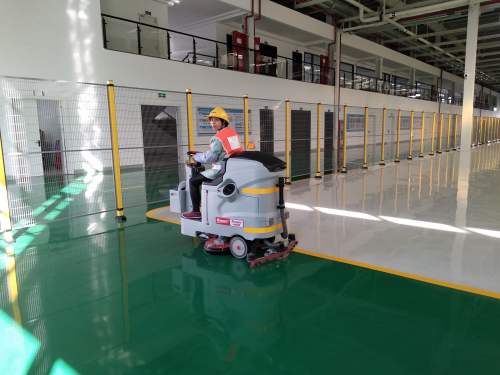 投入柳州工业洗地机提高车间清洁效率节省人工保洁成本