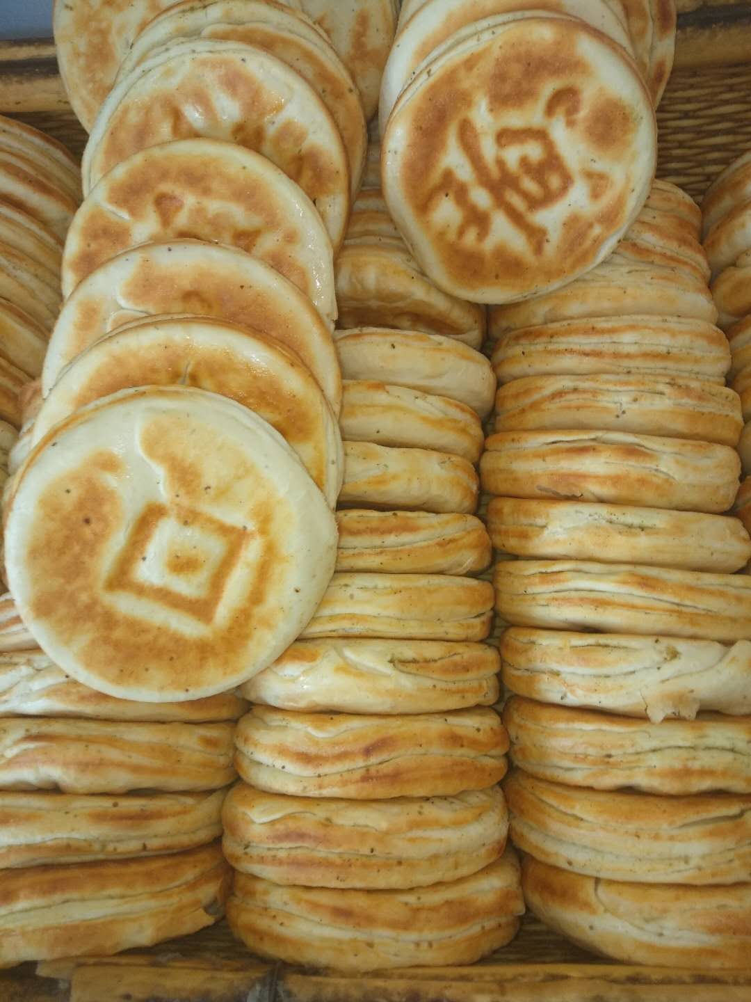 青海黄金香焖饼加盟店 满口香焖饼加盟费用 价格 厂商