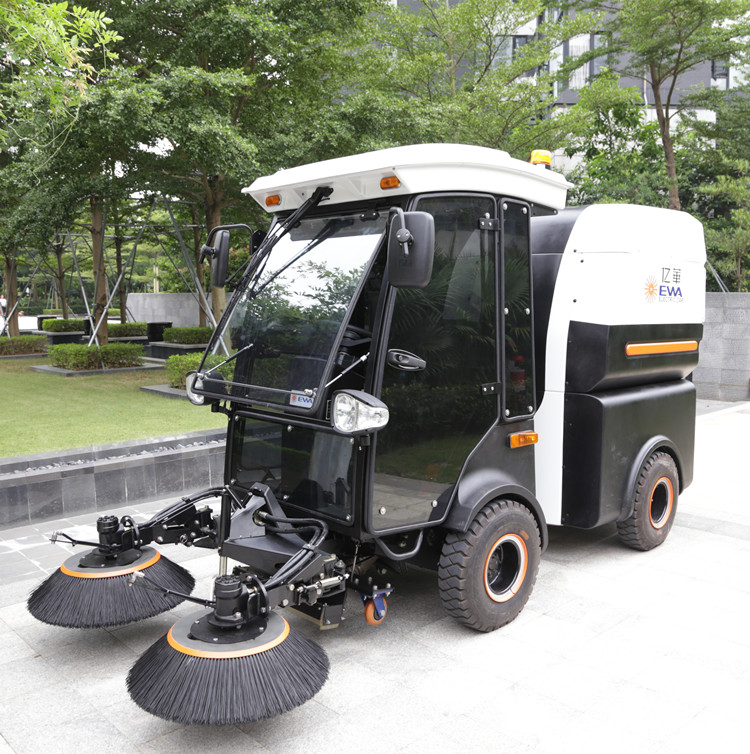 集合供应纯电动四轮驾驶扫地车、全天候环卫交流电扫地机、带空调