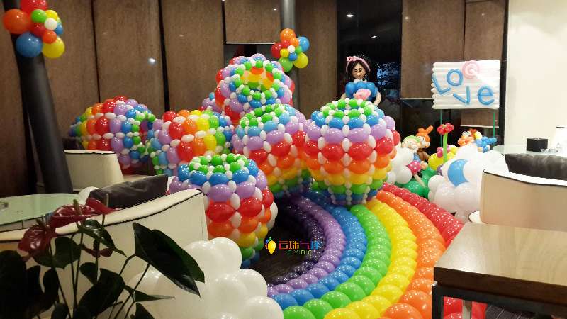 供应热气球编法/魔术气球造型/气球装饰/成都气球设计装饰布置
